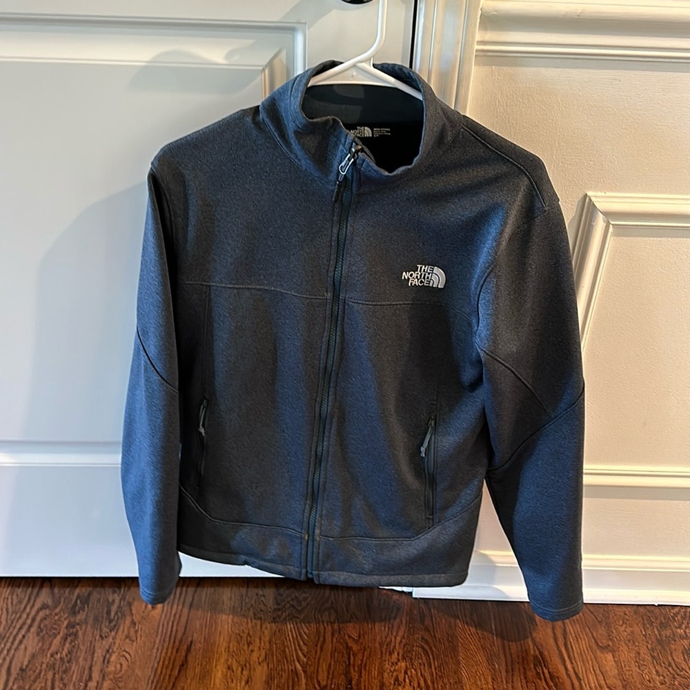 Men’s North Face lightweight jacket